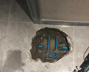 新华阳台漏水维修公司分享下暖气管道漏水的原因有哪些